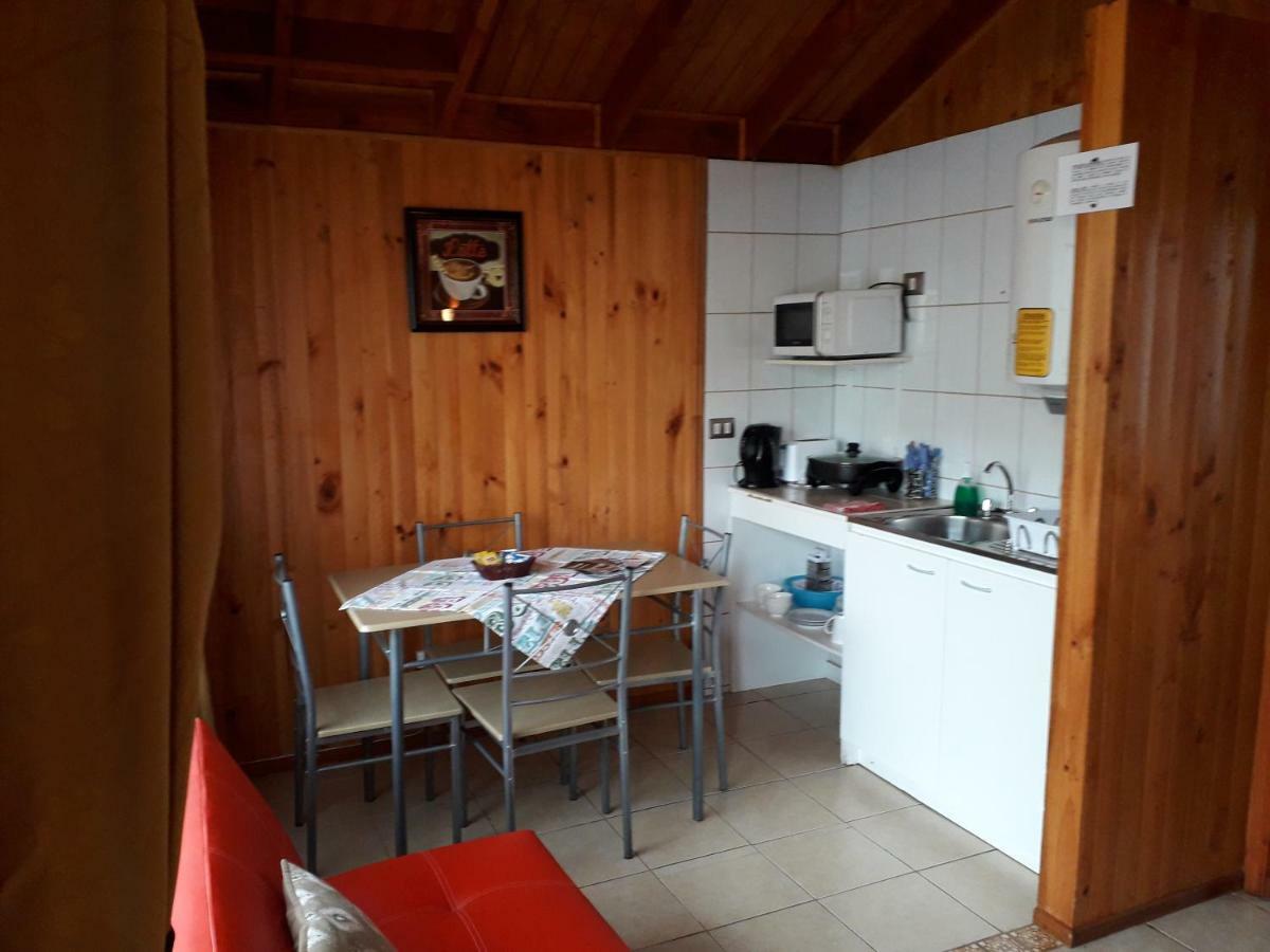 Apart-Hotel Colonia-Koenigsberg Estacionamiento Deptos Completos Ubicado En El Centro De Valdivia Aire Acondicionado מראה חיצוני תמונה